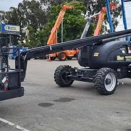 2017 JLG 600AJ Articulating Boom Lift