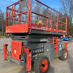 2016 Skyjack SJ8841RT Rough Terrain Scissor Lift