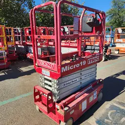 2018 MEC MICRO 19 Scissor Lift