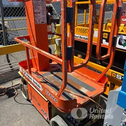 2019 JLG 1230ES Self-Propelled One-Person Lift