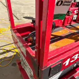 2018 MEC 1330SE Scissor Lift