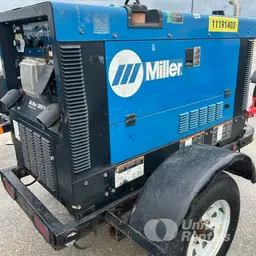 2021 Miller Welders Big Blue 300R Welder