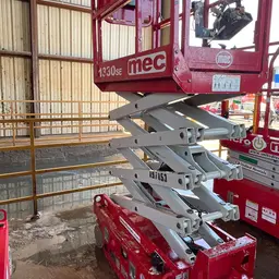 2017 MEC 1330SE Scissor Lift