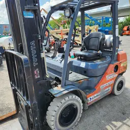 2019 Toyota 8FGU25 Warehouse Forklift