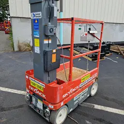 2018 Skyjack SJ12 Self-Propelled One-Person Lift