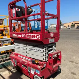 2019 MEC MICRO 19 Scissor Lift