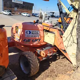 2014 JLG 600AJ Articulating Boom Lift