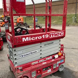 2018 MEC MICRO 19 Scissor Lift