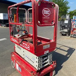 2017 MEC 1330SE Scissor Lift