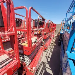 2018 MEC MICRO 19 Scissor Lift