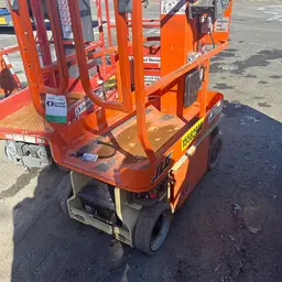 2015 JLG 1230ES Self-Propelled One-Person Lift