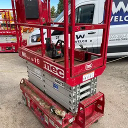 2018 MEC MICRO 19 Scissor Lift