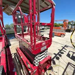 2018 MEC MICRO 19 Scissor Lift