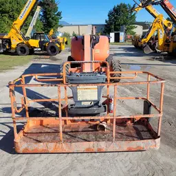 2013 JLG 600AJ Articulating Boom Lift