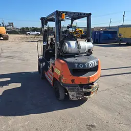 2018 Toyota 8FGU25 Warehouse Forklift