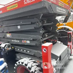 2021 Skyjack SJ9253RT Rough Terrain Scissor Lift
