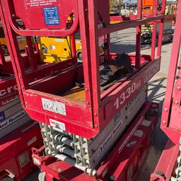 2017 MEC 1330SE Scissor Lift