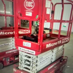 2018 MEC MICRO 19 Scissor Lift