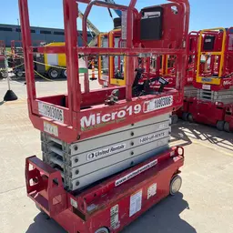 2019 MEC MICRO 19 Scissor Lift