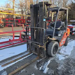 2018 Toyota 8FGU30 Warehouse Forklift