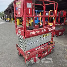 2018 MEC MICRO 19 Scissor Lift