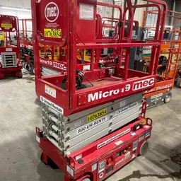 2018 MEC MICRO 19 Scissor Lift