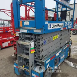 2017 Genie GS-3232 Scissor Lift