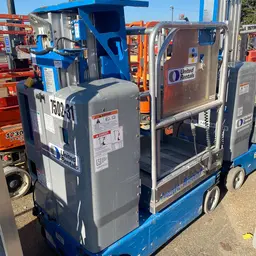 2017 Genie GR-12 Self-Propelled One-Person Lift