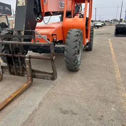 2016 SKYTRAK 8042 Forklift