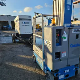 2016 Genie GR-20 Self-Propelled One-Person Lift