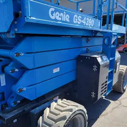 2017 Genie GS-4390 RT Rough Terrain Scissor Lift