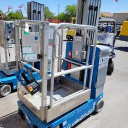 2017 Genie GR-20 Self-Propelled One-Person Lift